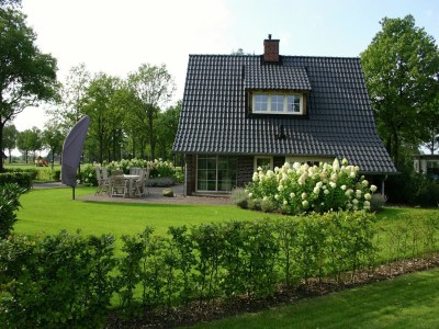 Holiday park Stilvoller Rückzugsort in Hellendoorn - Outdoor photo 5