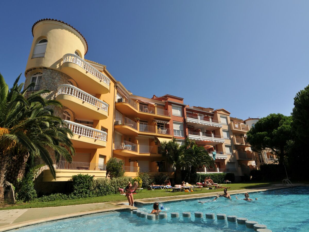 Holiday park Apartment in Empuriabrava by the Beach