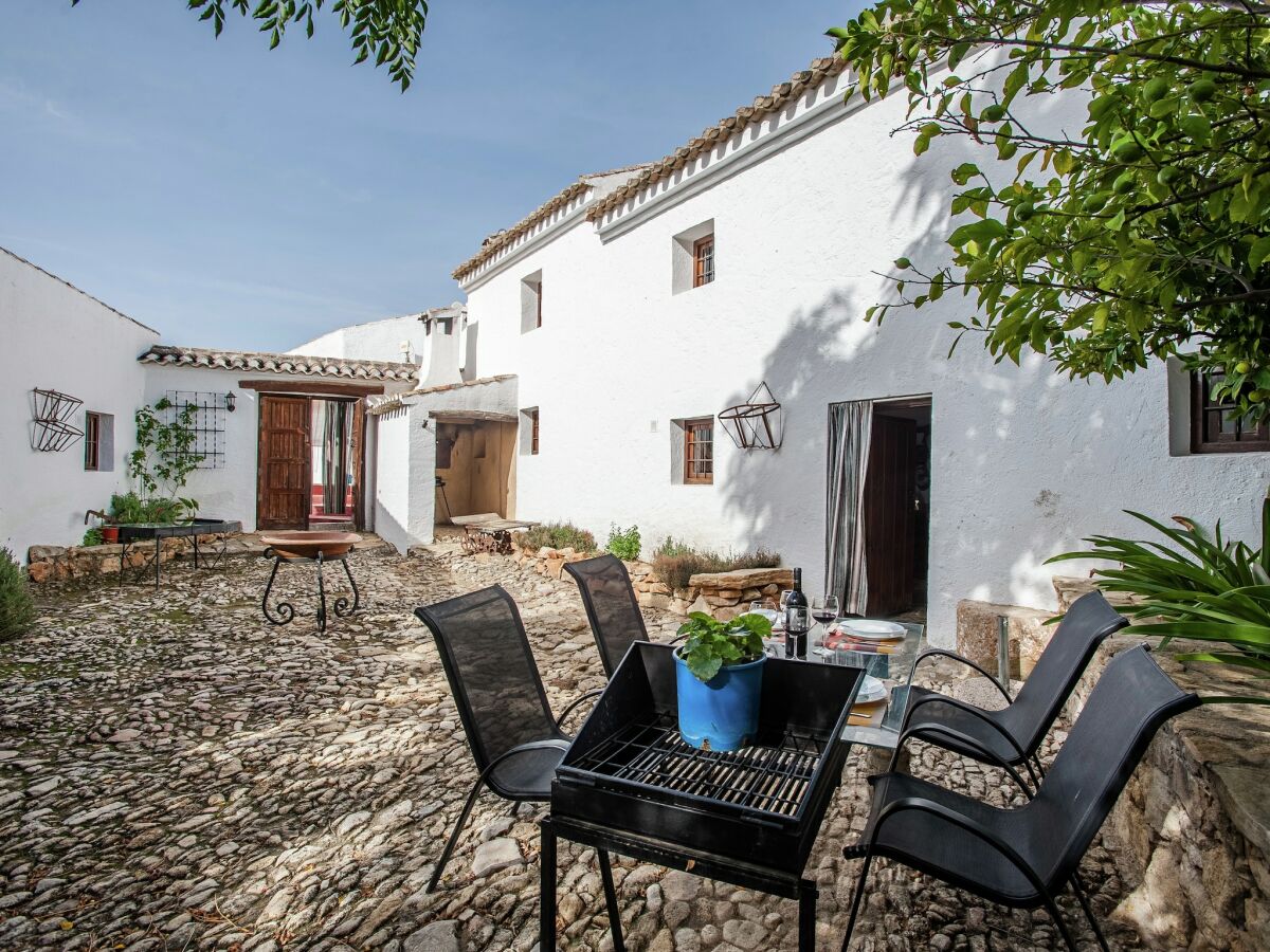 Holiday park Charming Farmhouse Retreat - Outdoor photo 2