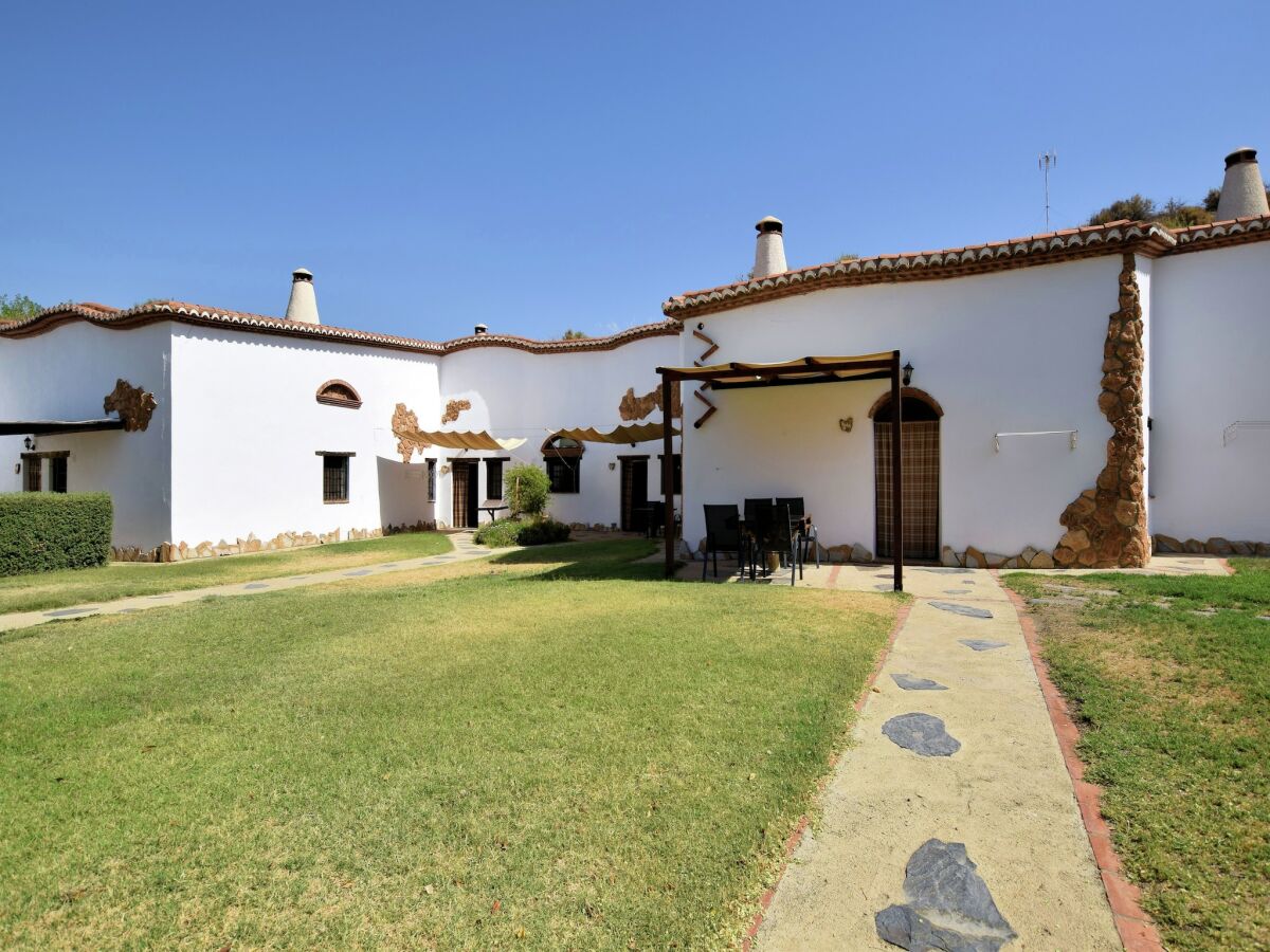Holiday park Höhlenhaus in Guadix mit Pool und Grill - Outdoor photo 2