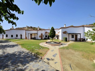 Holiday park Höhlenhaus in Guadix mit Pool und Grill - Outdoor photo 14