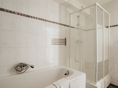 Holiday park Uitgeest Apartment with Waterpark Nearby - Features photo 32