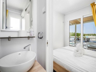 Holiday park Mobile Home Omisalj with Seaview at Beach - Features photo 9