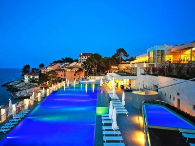 Holiday park Apartment in Veli Lošinj by the Beach - Outdoor photo 9