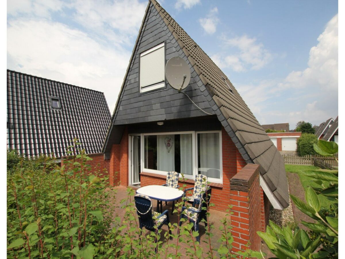Holiday house Ferienhaus Toms Hütte mit Terrasse in Dornum - Outdoor photo 2