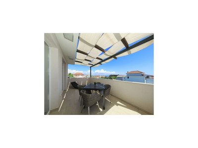 Holiday park Apartment in Ugljan with Beach and Pool - Outdoor photo 9