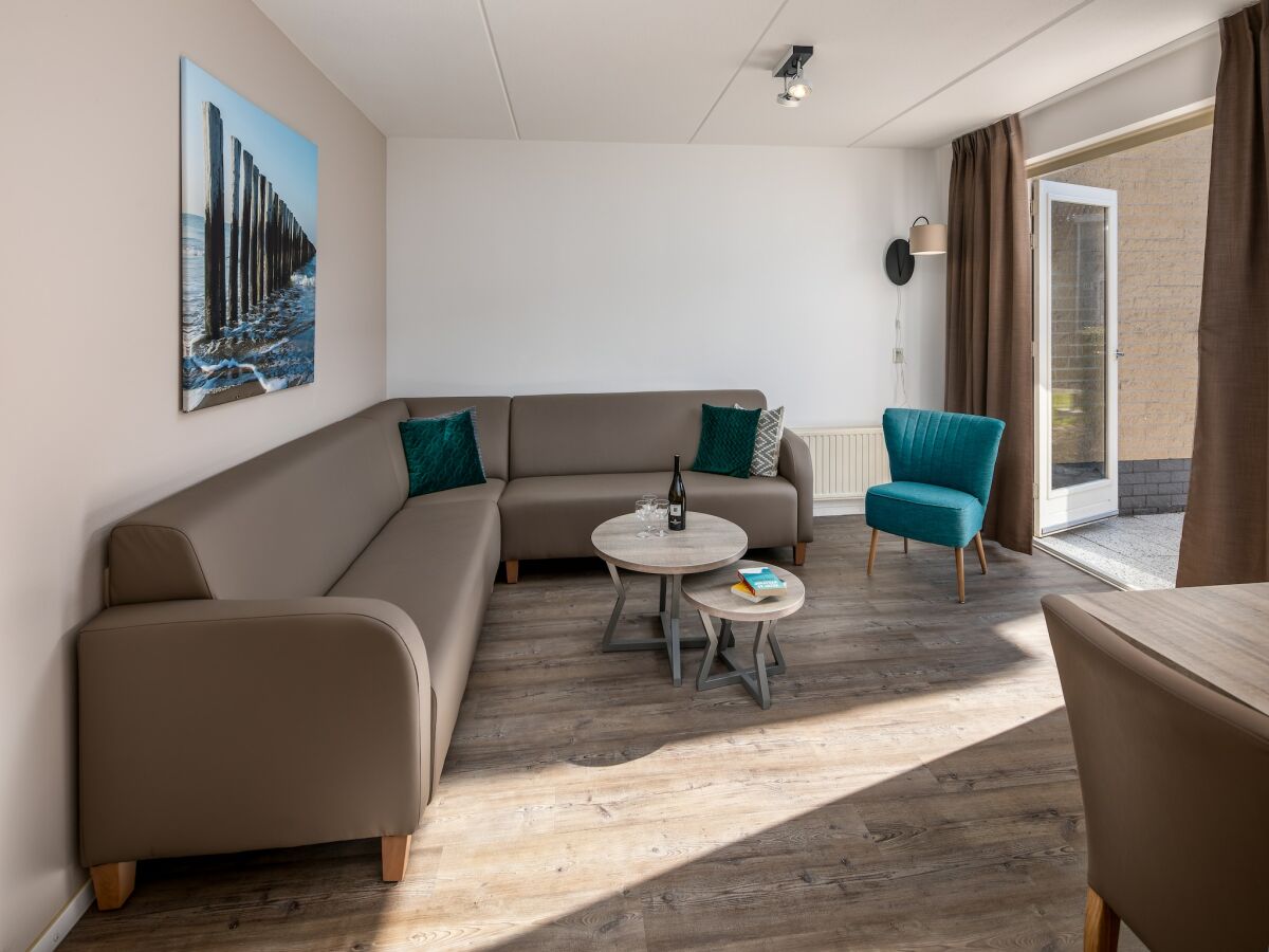 Holiday park Renovated Bungalow nr Beach - Features photo 5