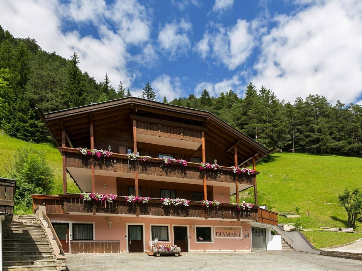 Apartment Apartment in Val Gardena near Ski Slopes - Outdoor photo 3
