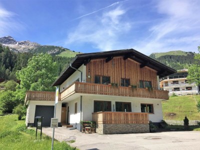 Apartment Chalet in Steeg near Ski Slopes - Outdoor photo 3