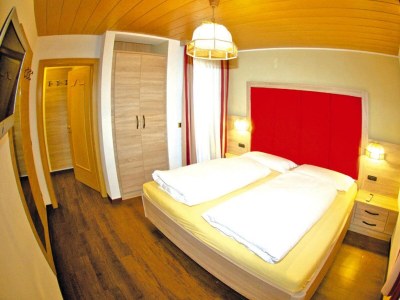 Apartment Apartment in Val Gardena near Ski Slopes - Outdoor photo 8