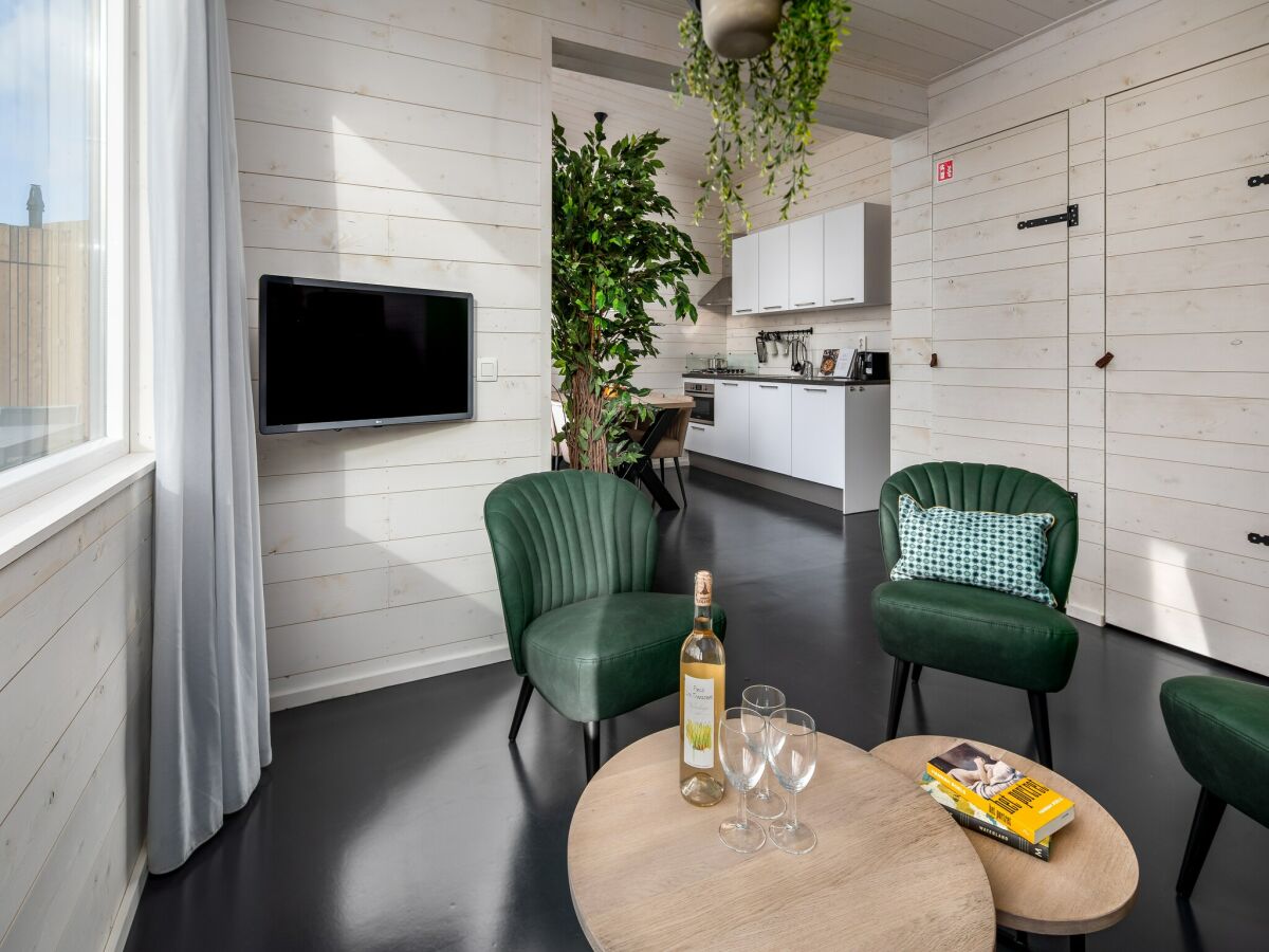 Holiday park Lodge in Schaijk with Garden Terrace - Features photo 4