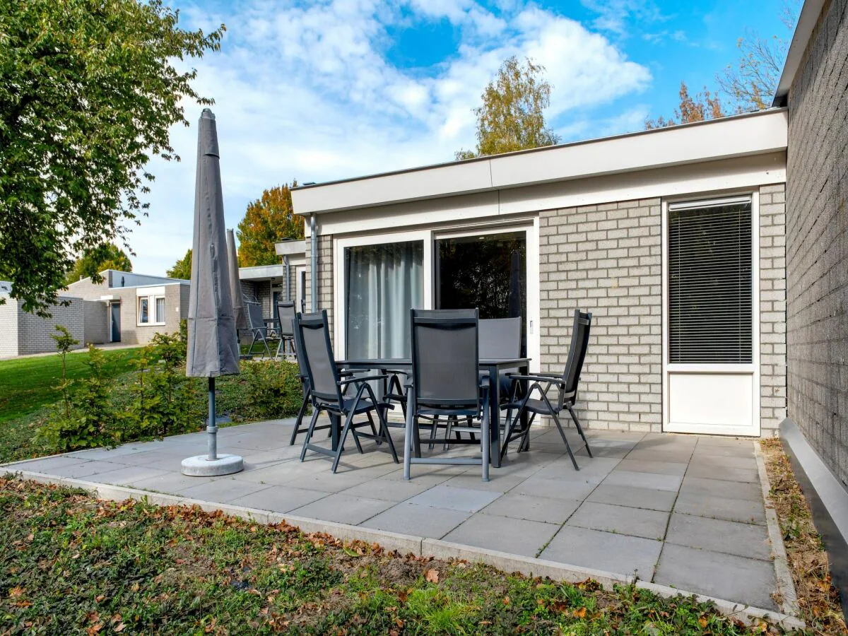 Holiday park Hillside Bungalow w/ Garden