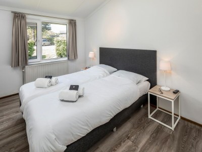 Holiday park Chalet by Dutch Coast with Private Garden - Features photo 10
