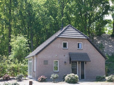Holiday park Ferienhaus mit Terrasse in Bedafse Bergen - Outdoor photo 4