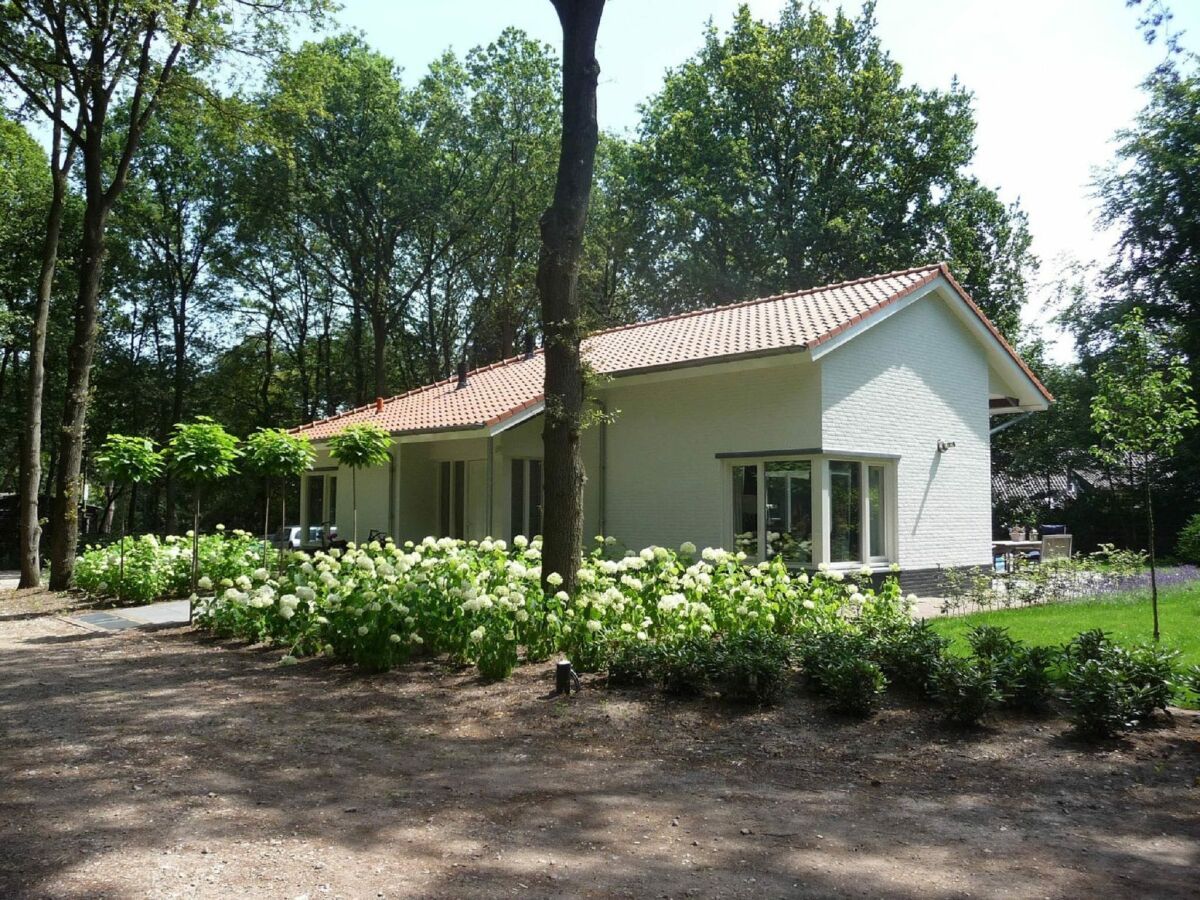 Holiday park Geräumige Familienvilla Uden - Outdoor photo 3