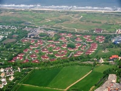 Holiday park Chalet near Dutch Beaches and Town Center - Outdoor photo 4