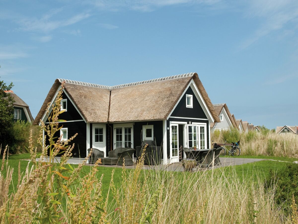 Holiday park Gemütliche Villa in der Nähe von Meer und Dünen - Outdoor photo 2