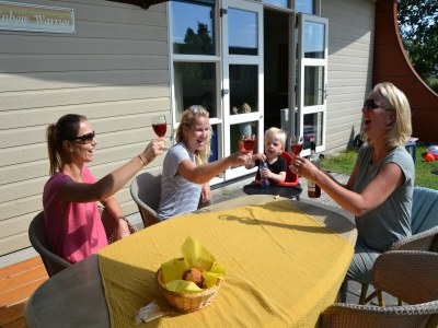 Holiday park Bungalow in 's-Gravenzande with Nautical Charm - Outdoor photo 4
