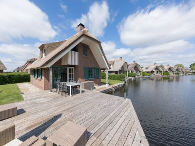 Holiday park Giethoorn Villa with Modern Touch - Holiday park