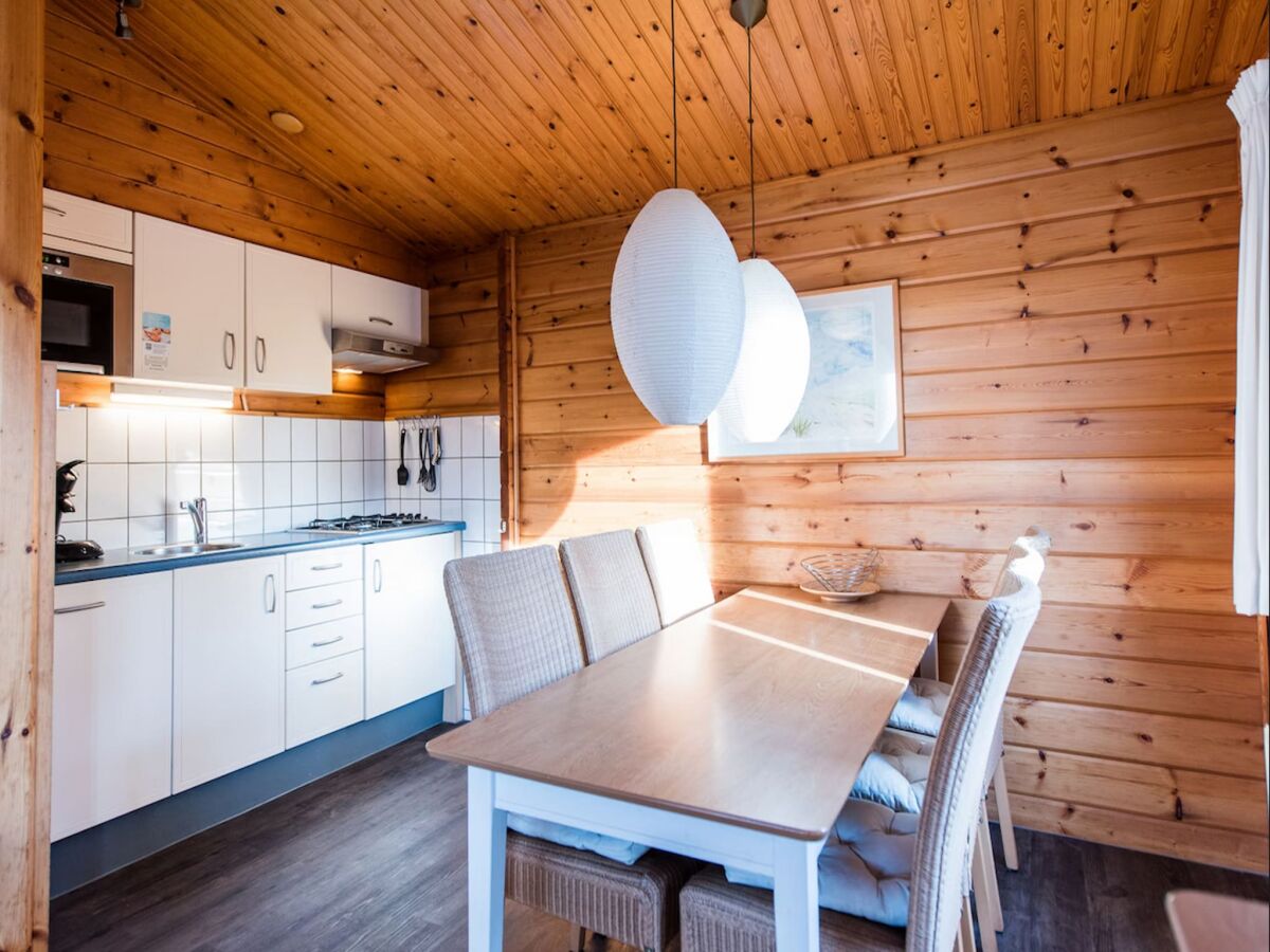 Holiday park Beautiful bungalow in Hollum - Features photo 4