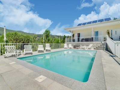 Holiday park Gehobene Villa mit Swimmingpool und Terrasse - Holiday park