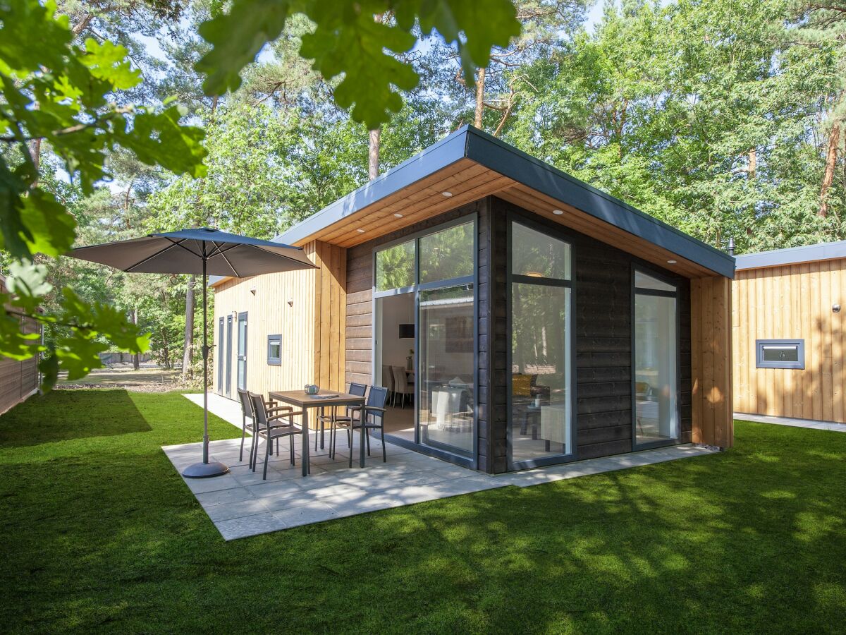Holiday park Lodge in Bospark with Sauna & Garden