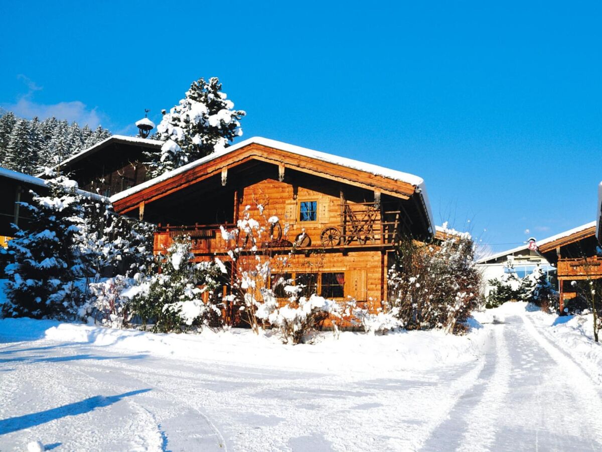 Holiday park Chalet in Fügen near Spieljochbahn Lift - Outdoor photo 2