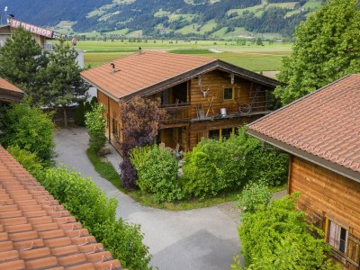 Holiday park Chalet in Fügen near Spieljochbahn Lift - Outdoor photo 8