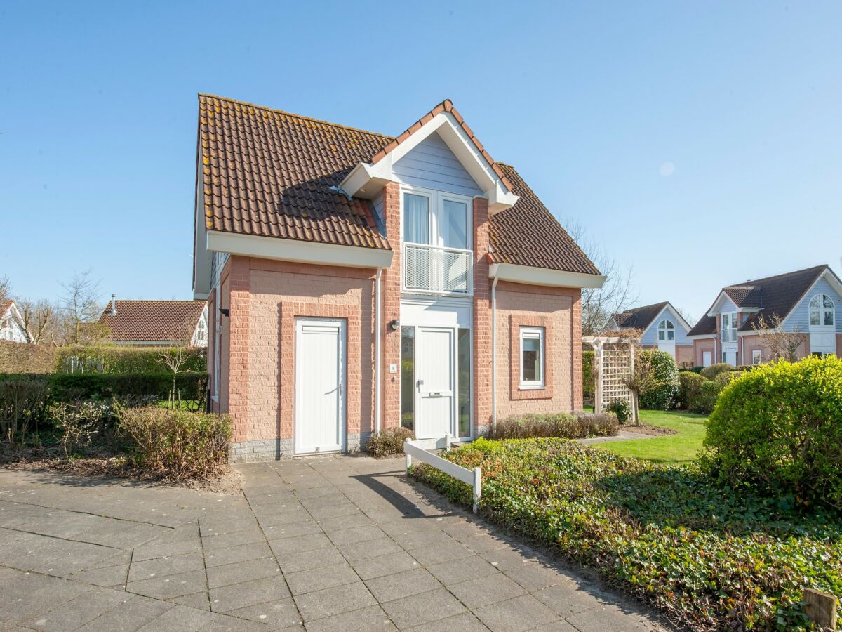 Holiday park Villa in den Niederlanden am Strand