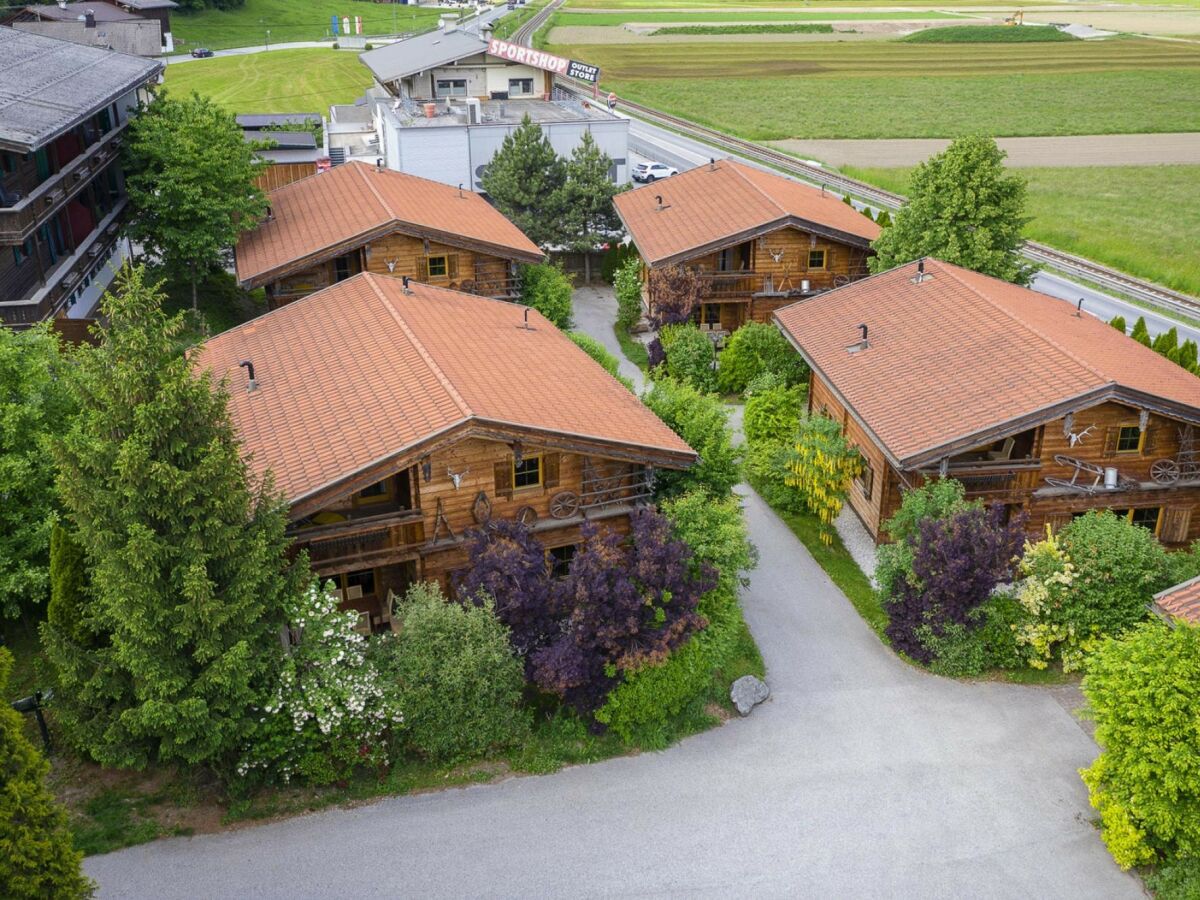 Holiday park Chalet in Fügen nahe Spieljochbahn - Outdoor photo 2