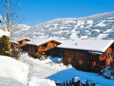 Holiday park Chalet in Fügen nahe Spieljochbahn - Outdoor photo 5