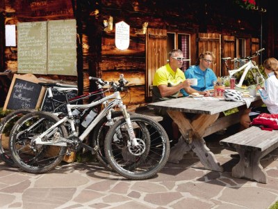 Holiday park Chalet in Fügen nahe Spieljochbahn - Outdoor photo 34
