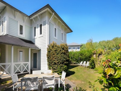 Holiday park Villa in Hellevoetsluis nahe Nordseestrand - Outdoor photo 2