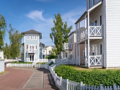 Holiday park Villa in Hellevoetsluis nahe Nordseestrand - Outdoor photo 4