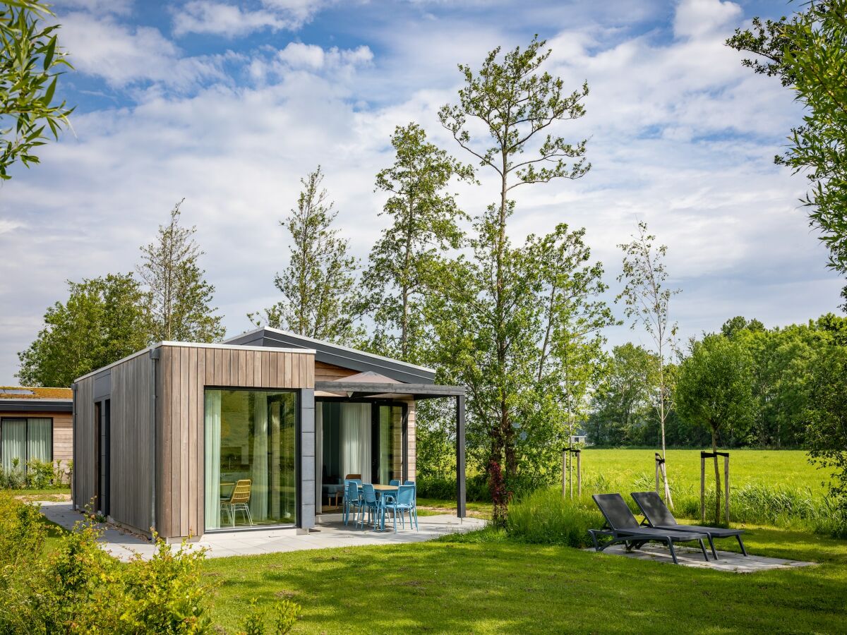 Holiday park Lodge by Markermeer with Eco-Friendly Comfort