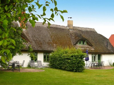 Holiday house Reihenhäuser im Hafendorf Vieregge auf Rügen - Outdoor photo 2