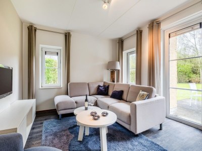 Holiday park Villa in Banjaard near Sandy North Sea Beach - Features photo 12