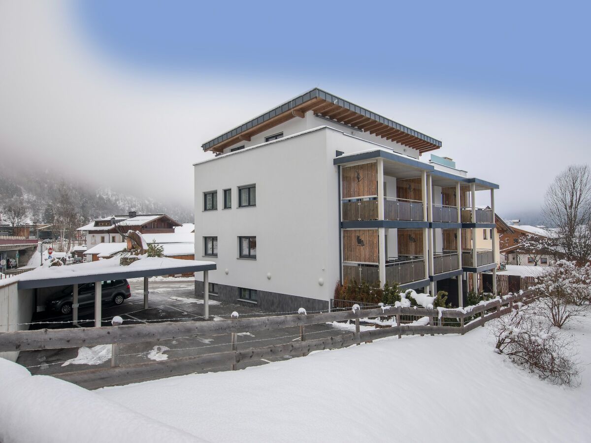 Holiday park Apartment in Neukirchen by Wildkogelbahn - Outdoor photo 4