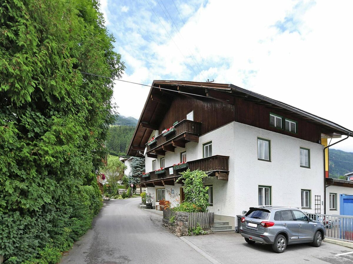Holiday house Chalet in Fügen near Spieljochbahn Lift - Outdoor photo 2
