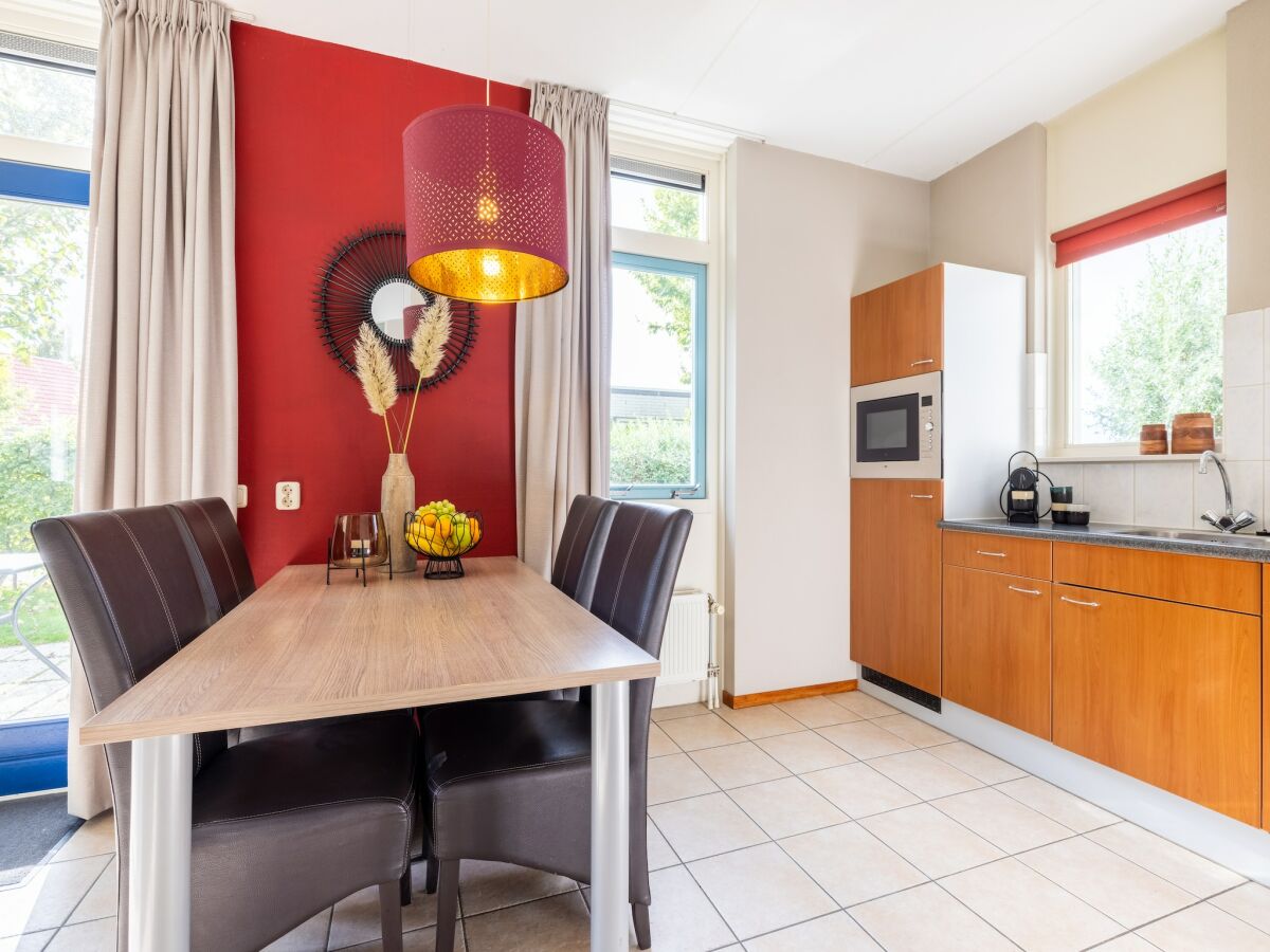 Holiday park Villa in Netherlands with Private Jetty - Features photo 3