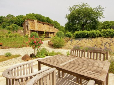 Holiday park Gemütliches Ferienhaus in Roussines, Dordogne - Outdoor photo 10