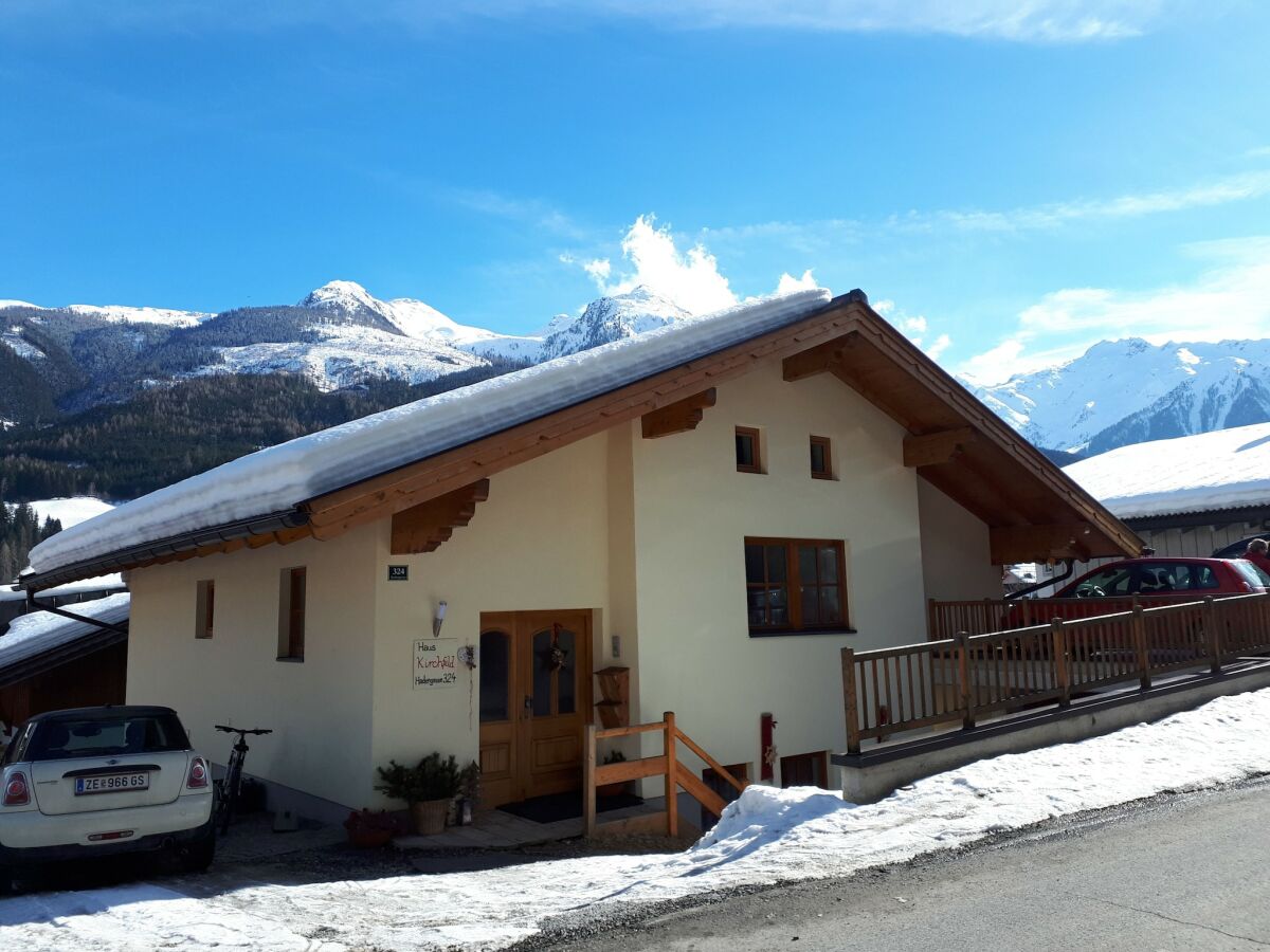Apartment Apartment in Bramberg near Ski Lift & Wildkogel - Outdoor photo 3