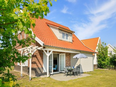 Holiday park Villa in Arcen with Free Access to Thermal Spa - Holiday park