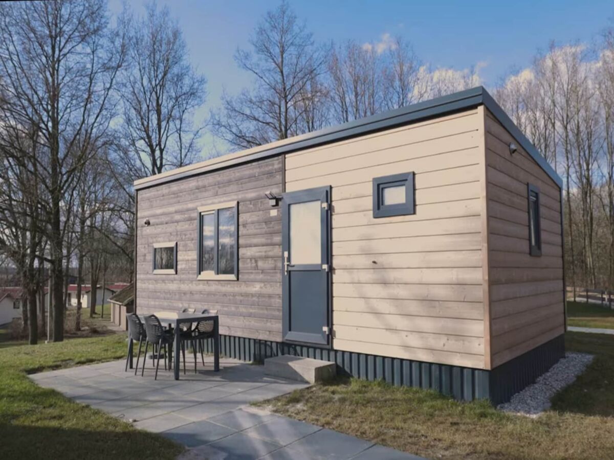 Holiday park Gemütliches Chalet mit Poolzugang