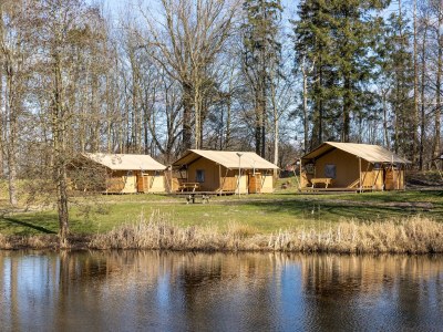 Holiday park Charming Safari Tent by the Lake - Holiday park