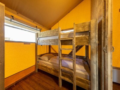 Holiday park Charming Safari Tent by the Lake - Features photo 8