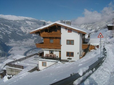 Apartment Apartment in Hippach near Horbergbahn - Outdoor photo 9