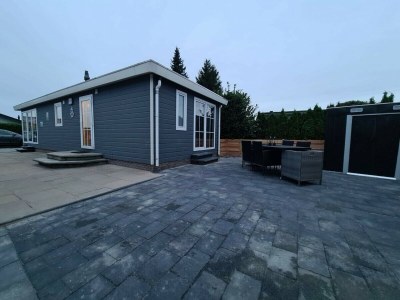 Holiday park Chalet with dishwasher in a park - Outdoor photo 3