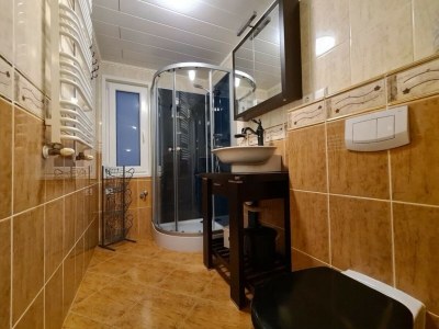 Holiday park Chalet with dishwasher in a park - Features photo 23