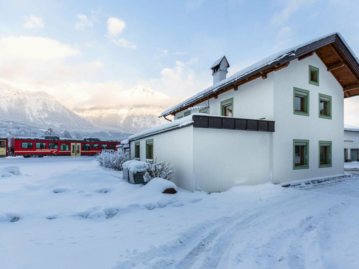 Holiday house Ferienhaus in Strass mit Bergblick - Outdoor photo 3